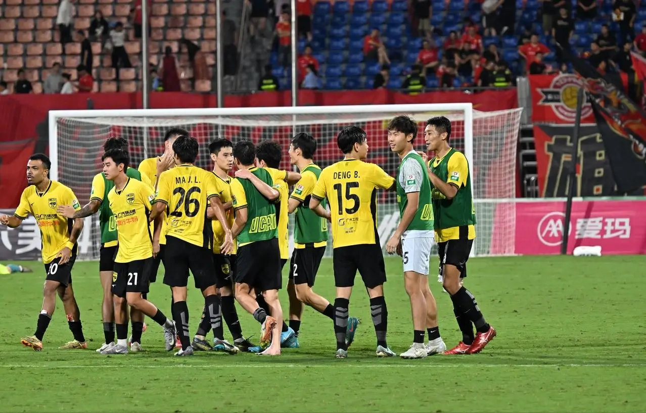 被无限放大, 开场仅 被无限放大, 开场仅